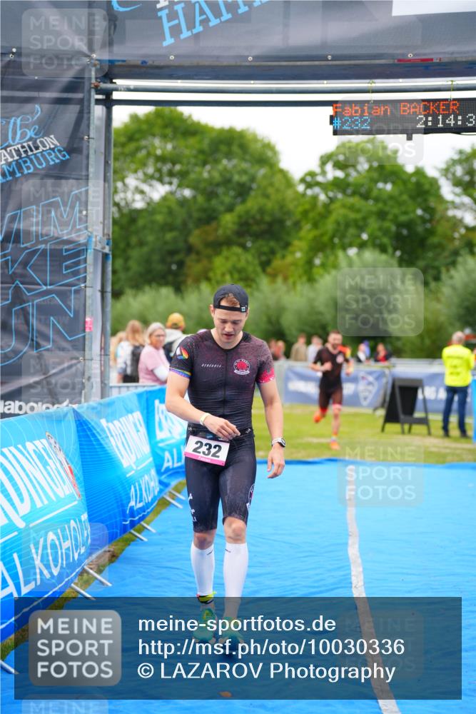 30.08.2026 - Elbe Triathlon Hamburg LAZAROV Photography http://msf.ph/oto/10030336 30.08.2026 10:14:32 Ziel 232, 238 meine-sportfotos.de
