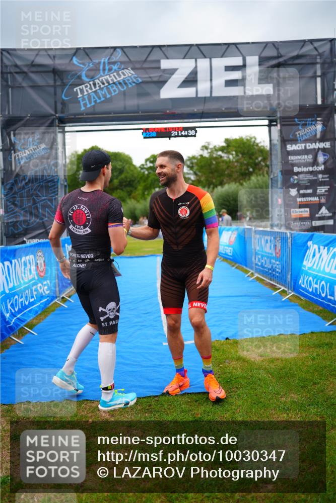 30.08.2026 - Elbe Triathlon Hamburg LAZAROV Photography http://msf.ph/oto/10030347 30.08.2026 10:14:41 Ziel  meine-sportfotos.de