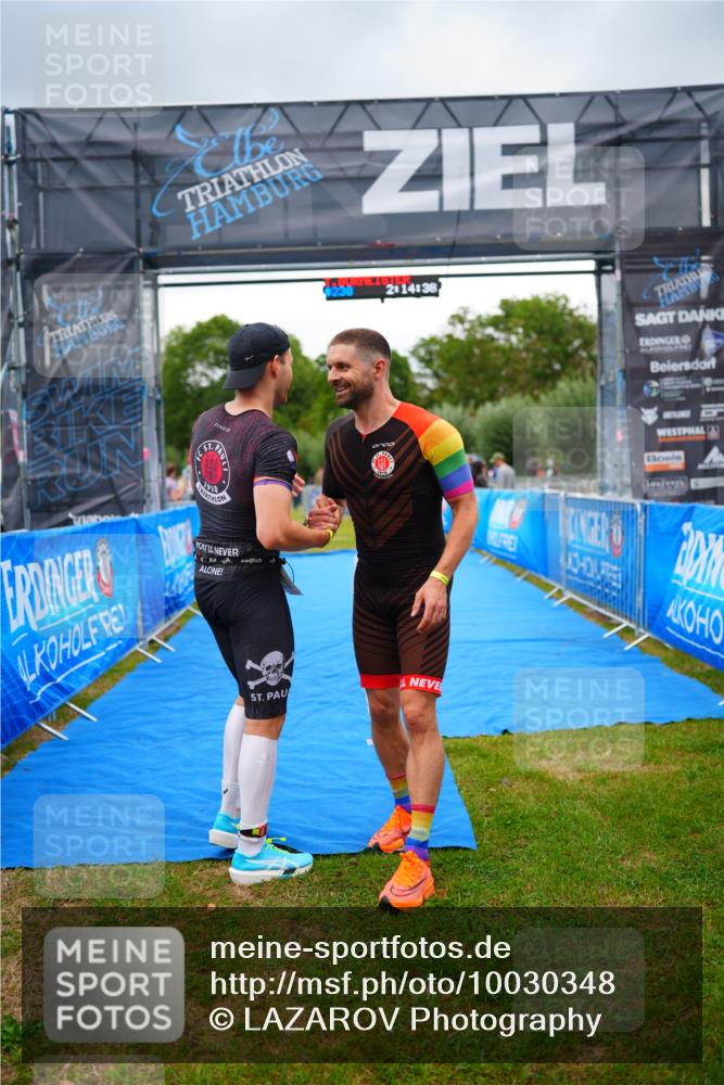 30.08.2026 - Elbe Triathlon Hamburg LAZAROV Photography http://msf.ph/oto/10030348 30.08.2026 10:14:41 Ziel  meine-sportfotos.de