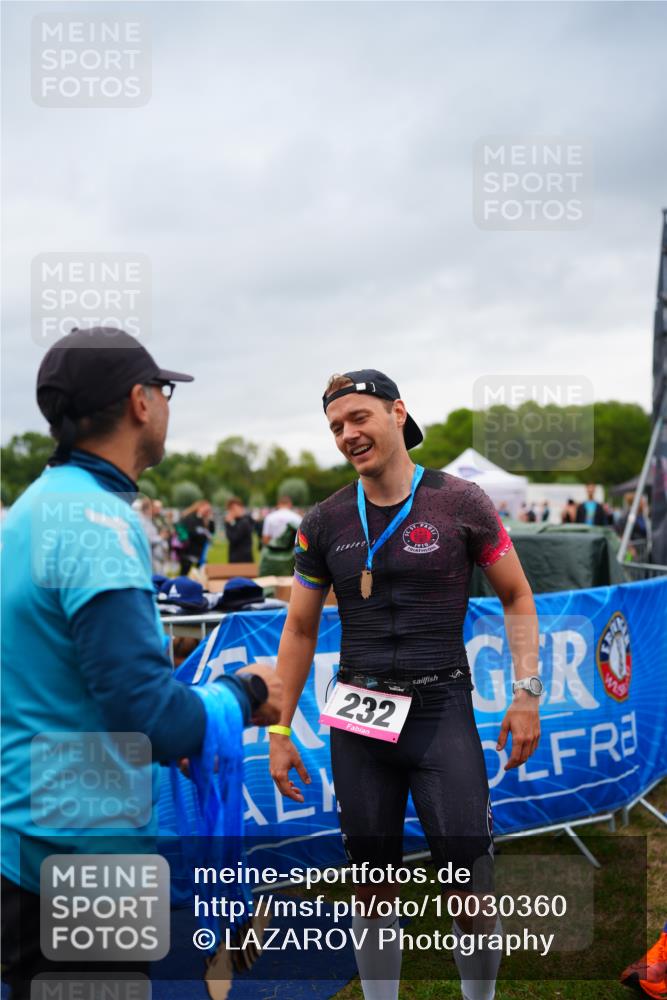 30.08.2026 - Elbe Triathlon Hamburg LAZAROV Photography http://msf.ph/oto/10030360 30.08.2026 10:14:51 Ziel  meine-sportfotos.de