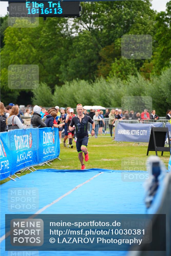 30.08.2026 - Elbe Triathlon Hamburg LAZAROV Photography http://msf.ph/oto/10030381 30.08.2026 10:16:13 Ziel 191 meine-sportfotos.de