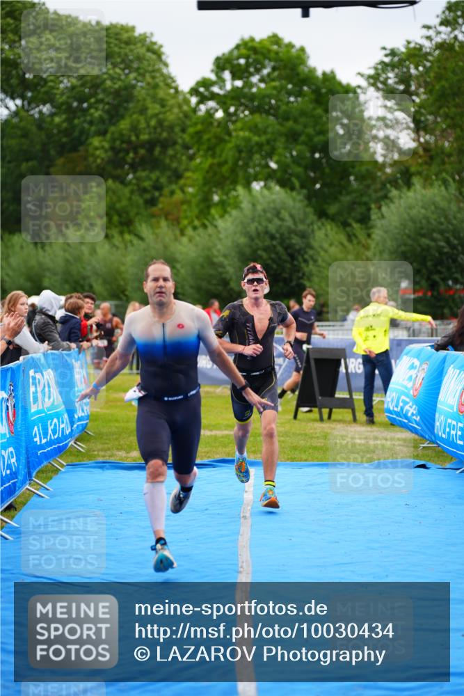 30.08.2026 - Elbe Triathlon Hamburg LAZAROV Photography http://msf.ph/oto/10030434 30.08.2026 10:18:05 Ziel 268, 411 meine-sportfotos.de