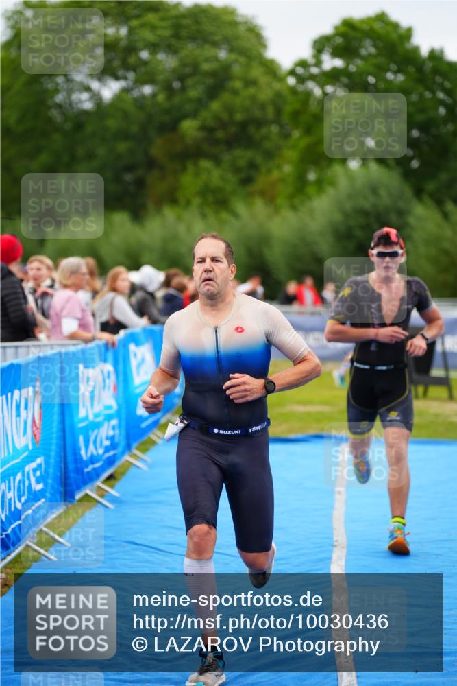 30.08.2026 - Elbe Triathlon Hamburg LAZAROV Photography http://msf.ph/oto/10030436 30.08.2026 10:18:06 Ziel 268, 411 meine-sportfotos.de