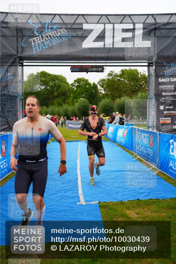 30.08.2026 - Elbe Triathlon Hamburg LAZAROV Photography http://msf.ph/oto/10030439 30.08.2026 10:18:07 Ziel 228, 268, 411 meine-sportfotos.de