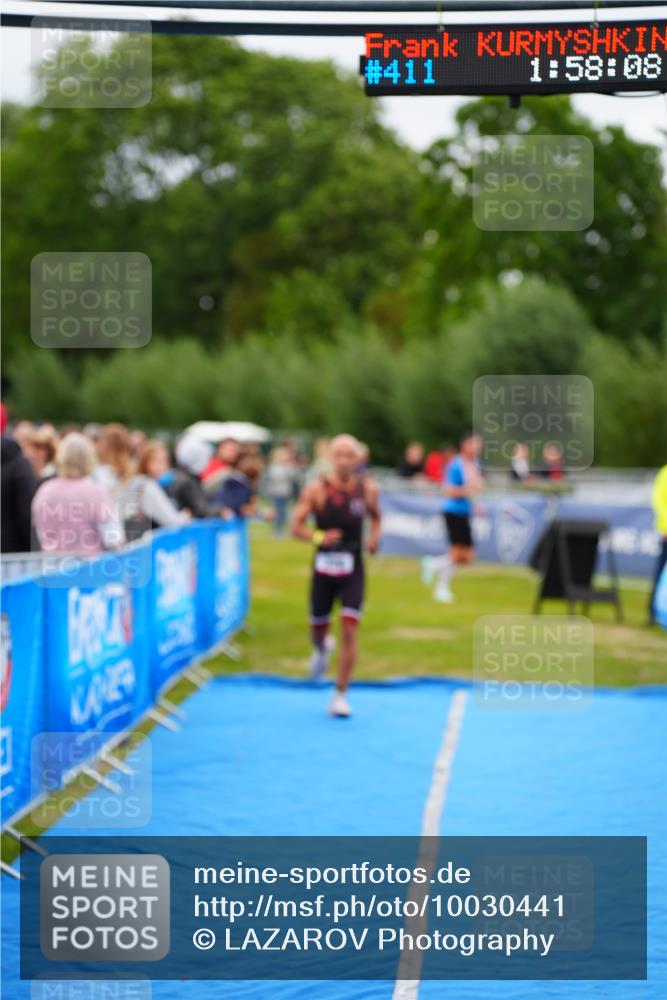30.08.2026 - Elbe Triathlon Hamburg LAZAROV Photography http://msf.ph/oto/10030441 30.08.2026 10:18:13 Ziel 228 meine-sportfotos.de