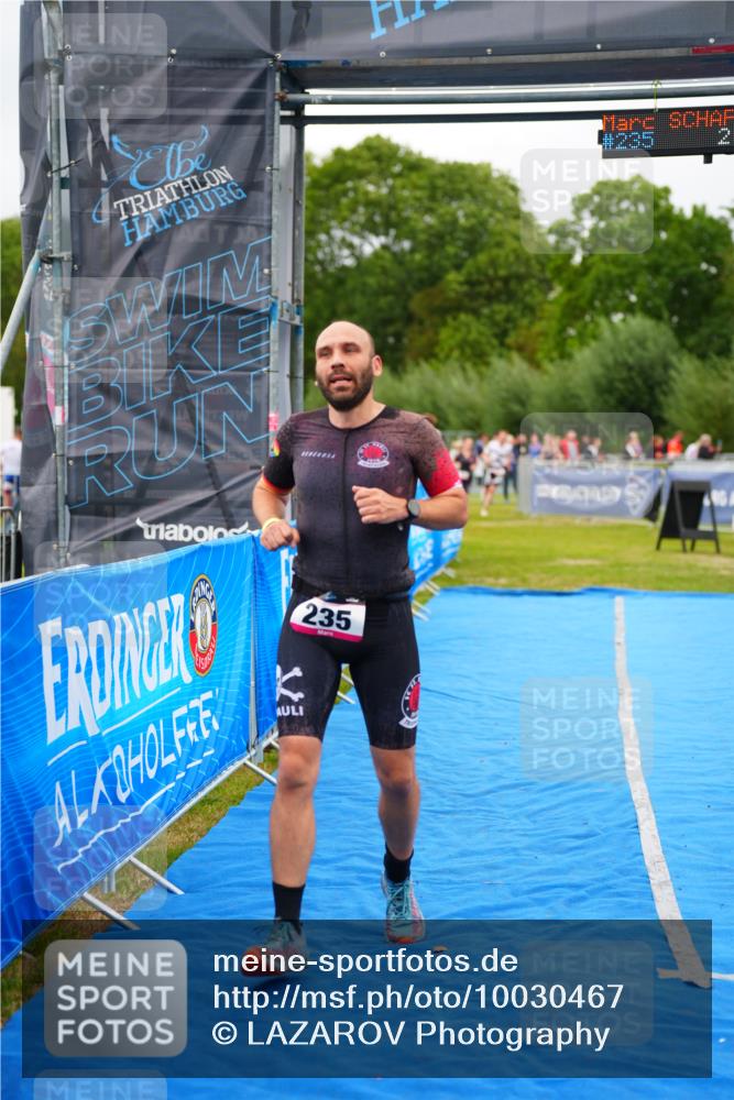 30.08.2026 - Elbe Triathlon Hamburg LAZAROV Photography http://msf.ph/oto/10030467 30.08.2026 10:18:57 Ziel 235 meine-sportfotos.de
