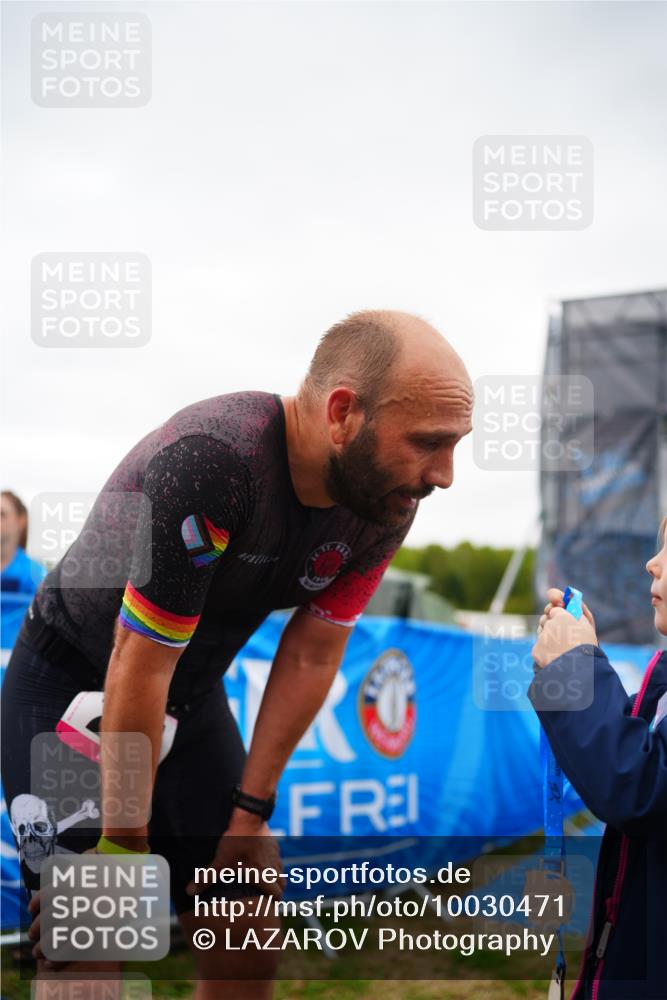 30.08.2026 - Elbe Triathlon Hamburg LAZAROV Photography http://msf.ph/oto/10030471 30.08.2026 10:19:02 Ziel 211 meine-sportfotos.de