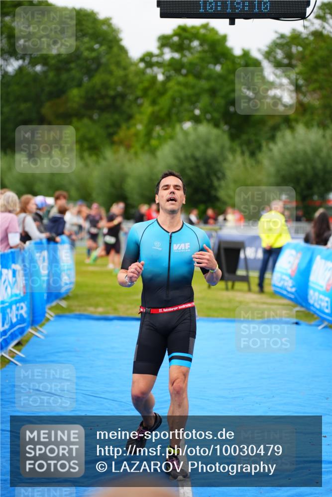 30.08.2026 - Elbe Triathlon Hamburg LAZAROV Photography http://msf.ph/oto/10030479 30.08.2026 10:19:11 Ziel 211 meine-sportfotos.de