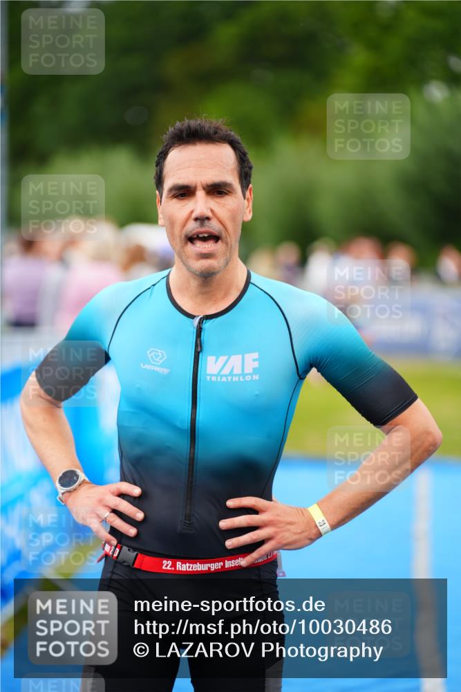 30.08.2026 - Elbe Triathlon Hamburg LAZAROV Photography http://msf.ph/oto/10030486 30.08.2026 10:19:14 Ziel 211 meine-sportfotos.de