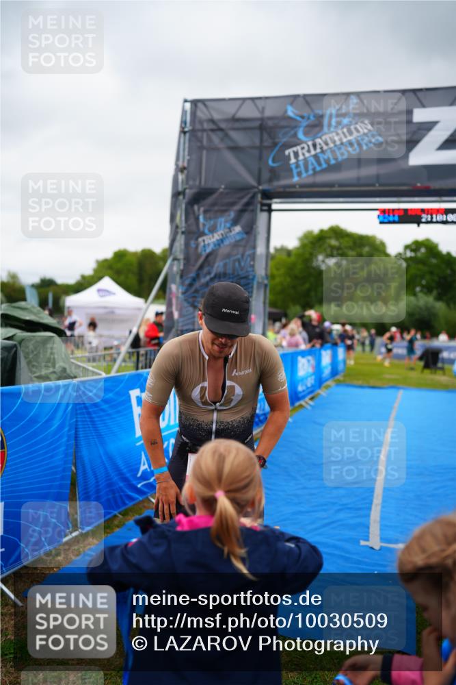 30.08.2026 - Elbe Triathlon Hamburg LAZAROV Photography http://msf.ph/oto/10030509 30.08.2026 10:20:08 Ziel 244 meine-sportfotos.de
