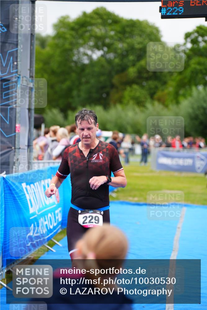 30.08.2026 - Elbe Triathlon Hamburg LAZAROV Photography http://msf.ph/oto/10030530 30.08.2026 10:21:11 Ziel 229 meine-sportfotos.de