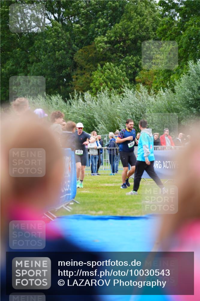 30.08.2026 - Elbe Triathlon Hamburg LAZAROV Photography http://msf.ph/oto/10030543 30.08.2026 10:21:34 Ziel  meine-sportfotos.de