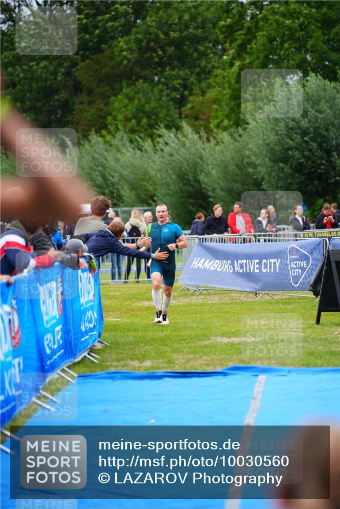 30.08.2026 - Elbe Triathlon Hamburg LAZAROV Photography http://msf.ph/oto/10030560 30.08.2026 10:22:23 Ziel 200 meine-sportfotos.de