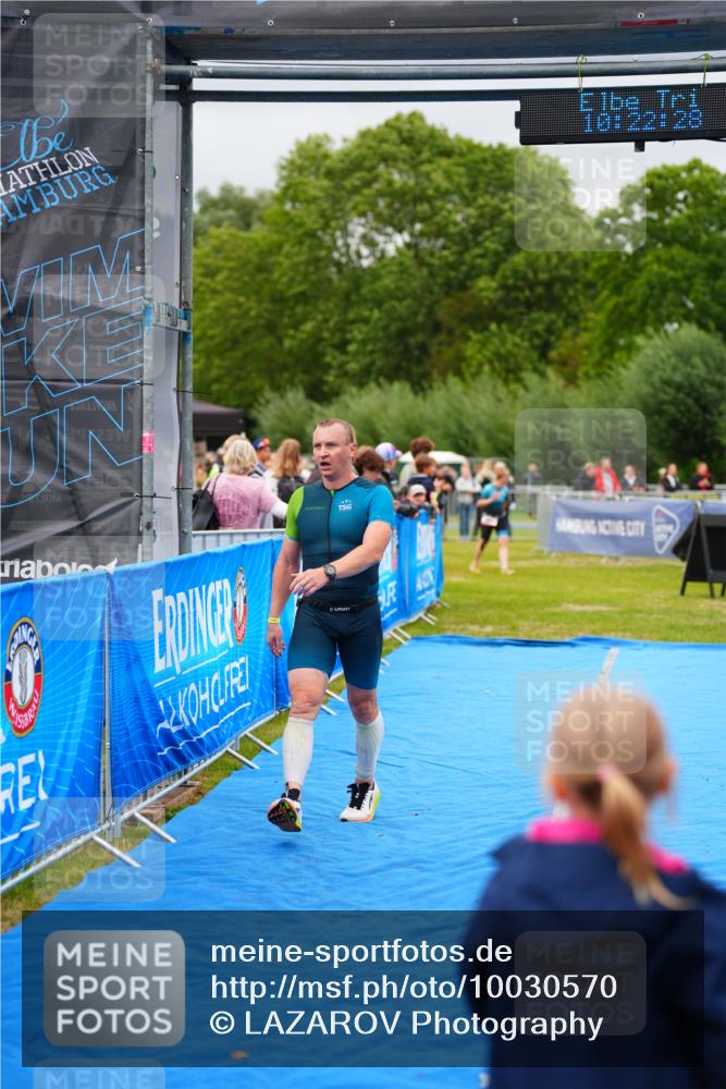 30.08.2026 - Elbe Triathlon Hamburg LAZAROV Photography http://msf.ph/oto/10030570 30.08.2026 10:22:29 Ziel 200 meine-sportfotos.de