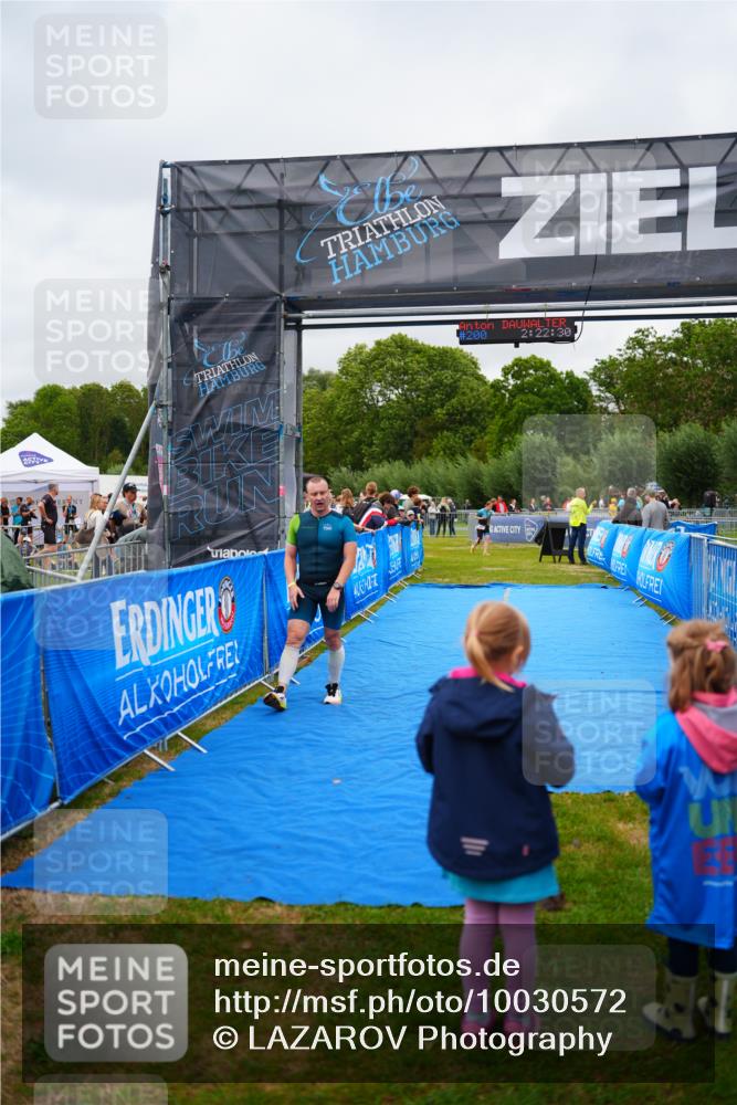 30.08.2026 - Elbe Triathlon Hamburg LAZAROV Photography http://msf.ph/oto/10030572 30.08.2026 10:22:30 Ziel 200 meine-sportfotos.de