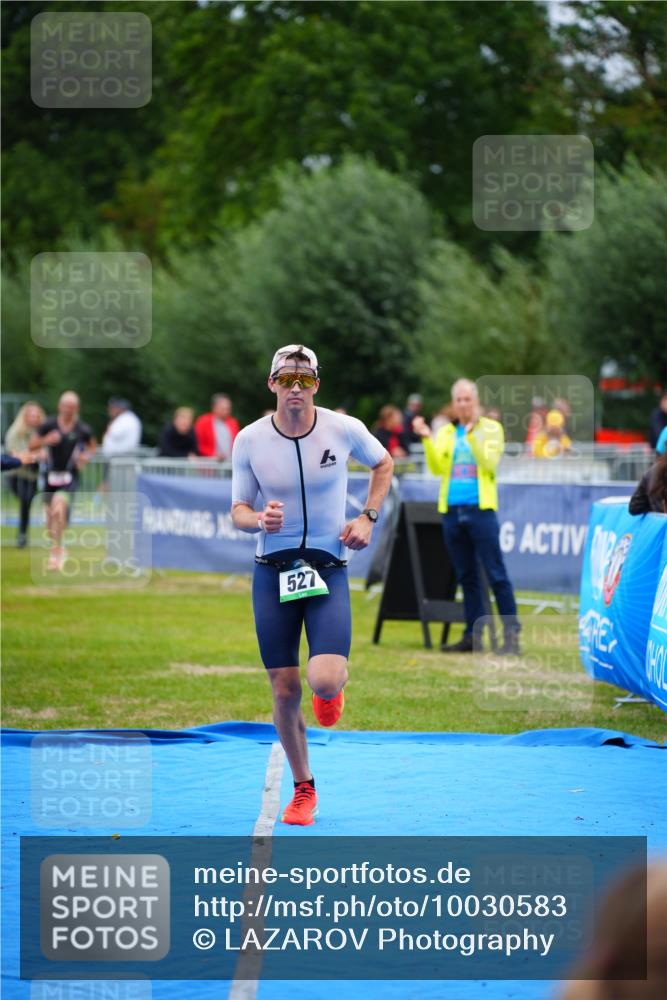 30.08.2026 - Elbe Triathlon Hamburg LAZAROV Photography http://msf.ph/oto/10030583 30.08.2026 10:25:02 Ziel 258, 527 meine-sportfotos.de