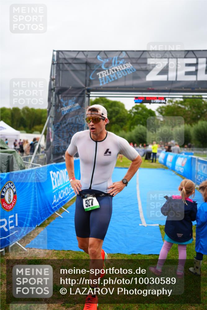 30.08.2026 - Elbe Triathlon Hamburg LAZAROV Photography http://msf.ph/oto/10030589 30.08.2026 10:25:05 Ziel 258, 527 meine-sportfotos.de