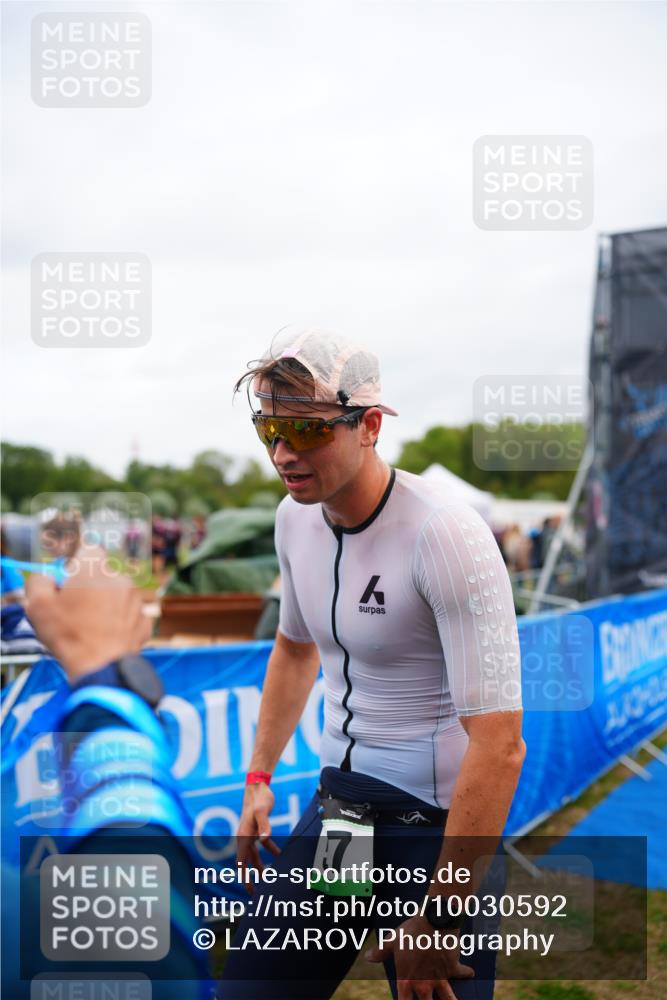 30.08.2026 - Elbe Triathlon Hamburg LAZAROV Photography http://msf.ph/oto/10030592 30.08.2026 10:25:07 Ziel 258 meine-sportfotos.de