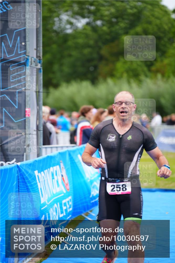 30.08.2026 - Elbe Triathlon Hamburg LAZAROV Photography http://msf.ph/oto/10030597 30.08.2026 10:25:10 Ziel 258 meine-sportfotos.de