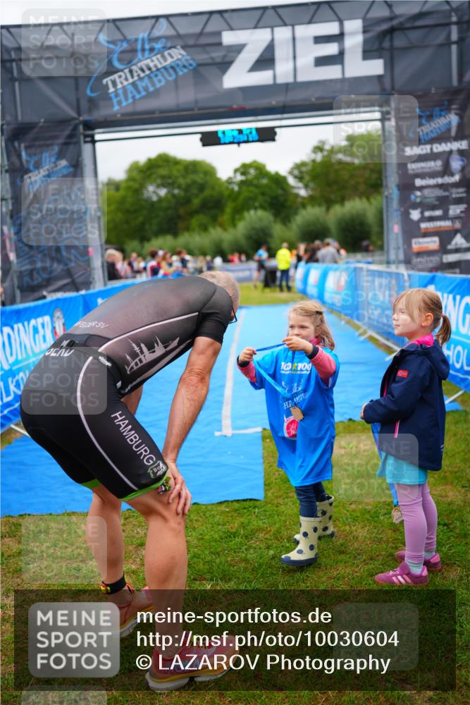 30.08.2026 - Elbe Triathlon Hamburg LAZAROV Photography http://msf.ph/oto/10030604 30.08.2026 10:25:16 Ziel  meine-sportfotos.de