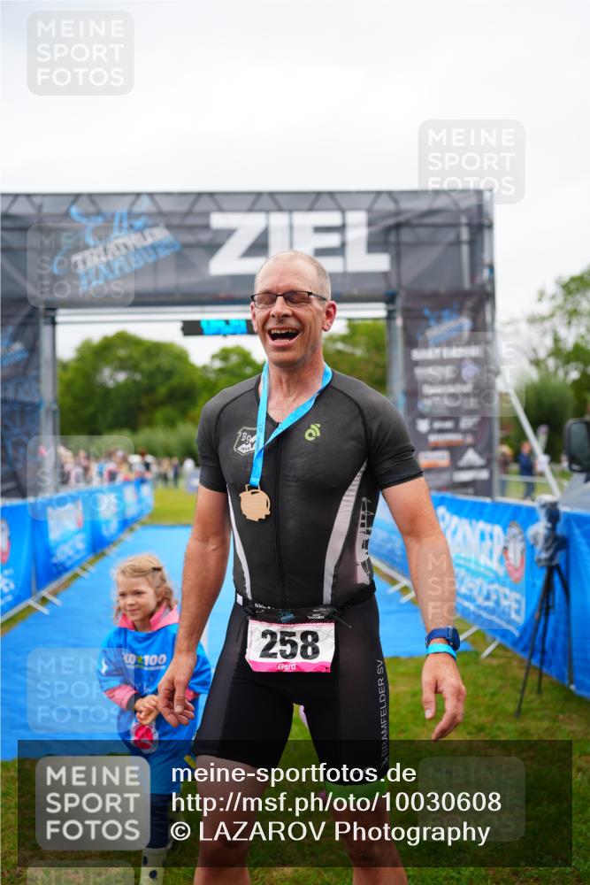 30.08.2026 - Elbe Triathlon Hamburg LAZAROV Photography http://msf.ph/oto/10030608 30.08.2026 10:25:22 Ziel  meine-sportfotos.de