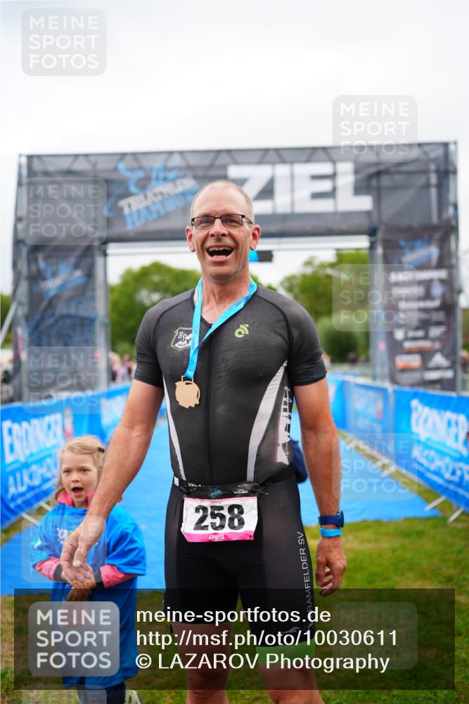 30.08.2026 - Elbe Triathlon Hamburg LAZAROV Photography http://msf.ph/oto/10030611 30.08.2026 10:25:23 Ziel  meine-sportfotos.de