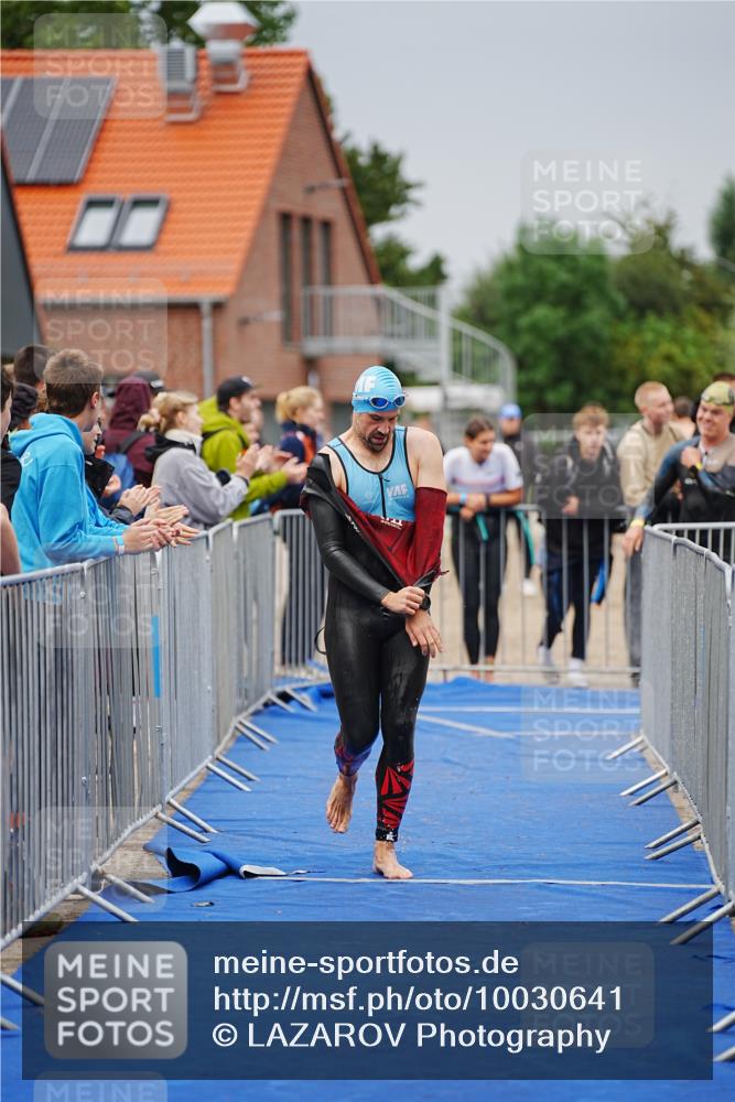30.08.2026 - Elbe Triathlon Hamburg LAZAROV Photography http://msf.ph/oto/10030641 30.08.2026 08:23:39 Schwimmen 186, 190, 207, 213, 217, 226 meine-sportfotos.de