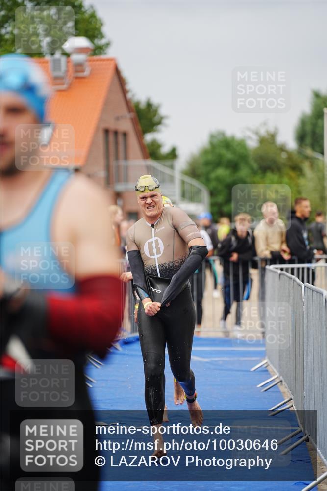 30.08.2026 - Elbe Triathlon Hamburg LAZAROV Photography http://msf.ph/oto/10030646 30.08.2026 08:23:42 Schwimmen 186, 190, 207, 213, 217, 226 meine-sportfotos.de