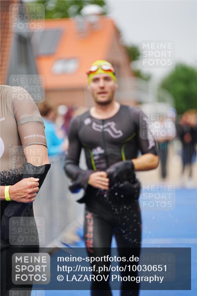 30.08.2026 - Elbe Triathlon Hamburg LAZAROV Photography http://msf.ph/oto/10030651 30.08.2026 08:23:45 Schwimmen 189, 190, 207, 213, 217, 226 meine-sportfotos.de