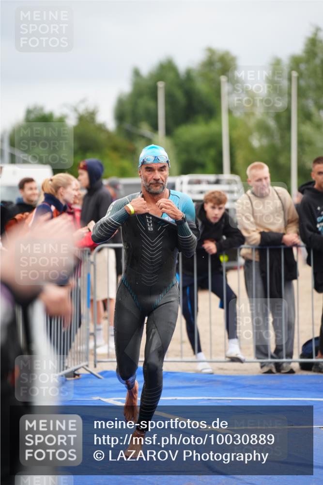 30.08.2026 - Elbe Triathlon Hamburg LAZAROV Photography http://msf.ph/oto/10030889 30.08.2026 08:30:38 Schwimmen 212 meine-sportfotos.de
