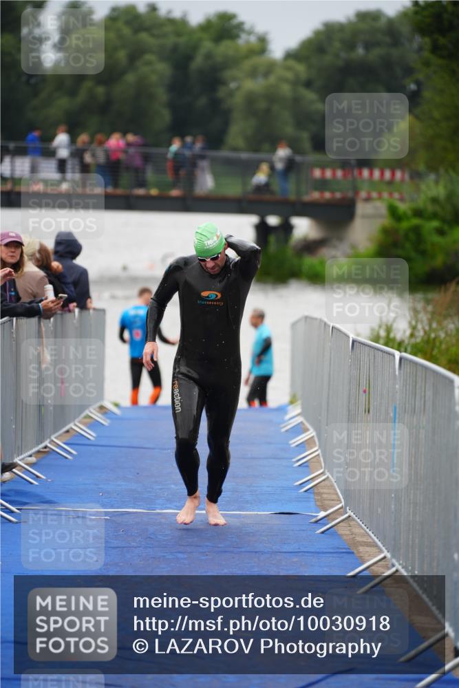 30.08.2026 - Elbe Triathlon Hamburg LAZAROV Photography http://msf.ph/oto/10030918 30.08.2026 08:30:57 Schwimmen 201, 211 meine-sportfotos.de