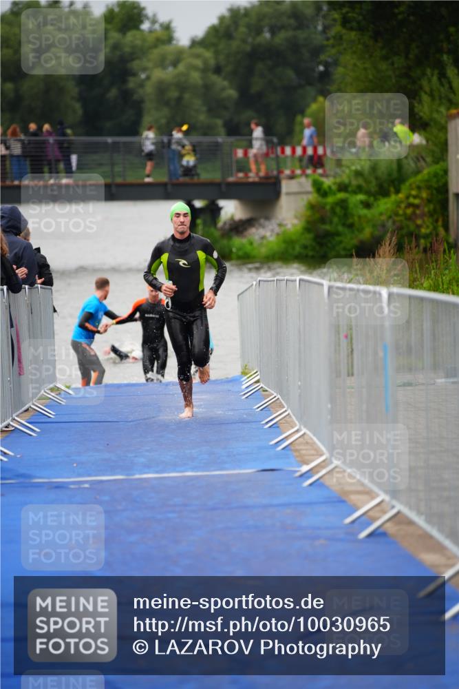 30.08.2026 - Elbe Triathlon Hamburg LAZAROV Photography http://msf.ph/oto/10030965 30.08.2026 08:32:09 Schwimmen 196 meine-sportfotos.de