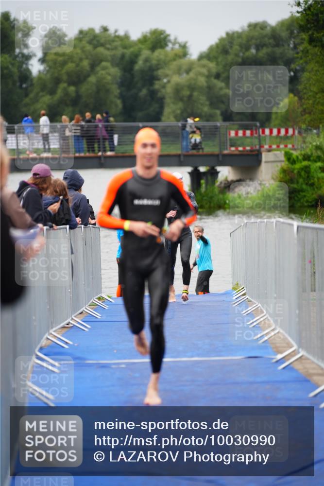 30.08.2026 - Elbe Triathlon Hamburg LAZAROV Photography http://msf.ph/oto/10030990 30.08.2026 08:32:20 Schwimmen 196, 231 meine-sportfotos.de