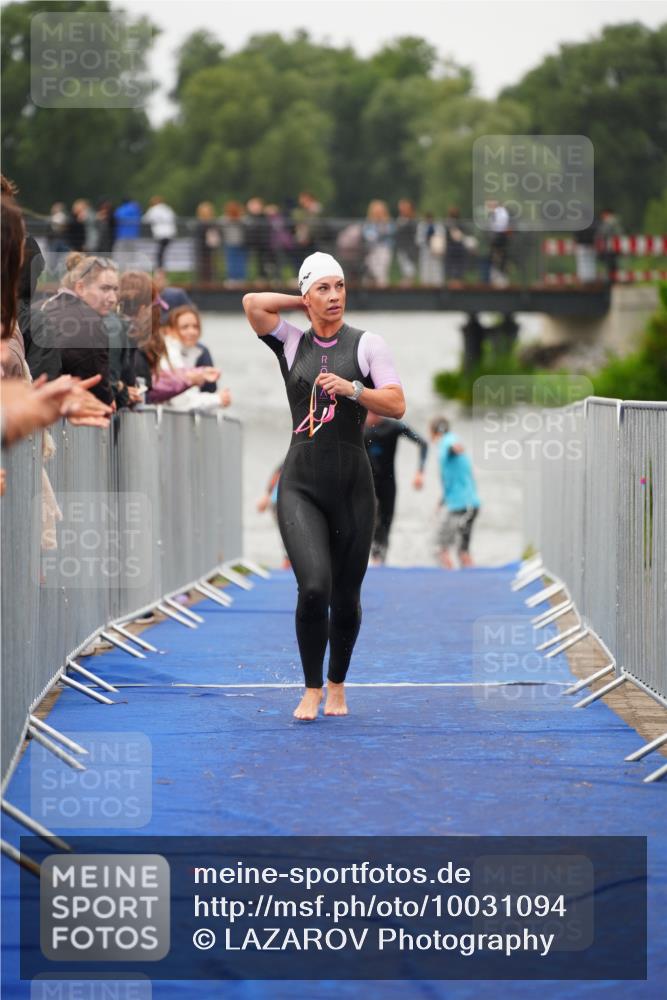 30.08.2026 - Elbe Triathlon Hamburg LAZAROV Photography http://msf.ph/oto/10031094 30.08.2026 08:34:59 Schwimmen 309, 368 meine-sportfotos.de