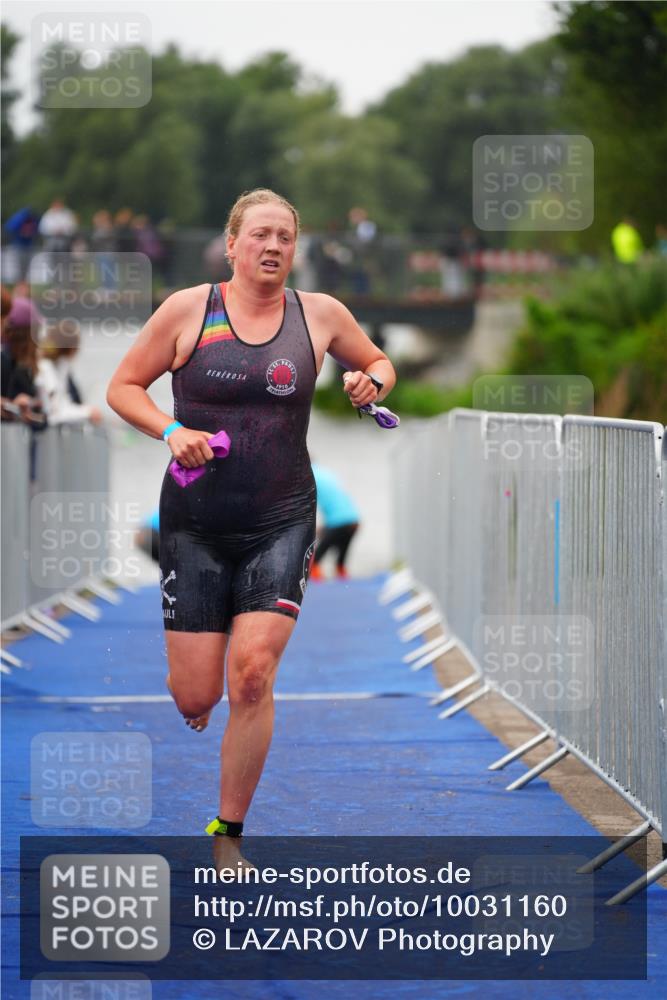 30.08.2026 - Elbe Triathlon Hamburg LAZAROV Photography http://msf.ph/oto/10031160 30.08.2026 08:35:15 Schwimmen 322, 334, 368 meine-sportfotos.de