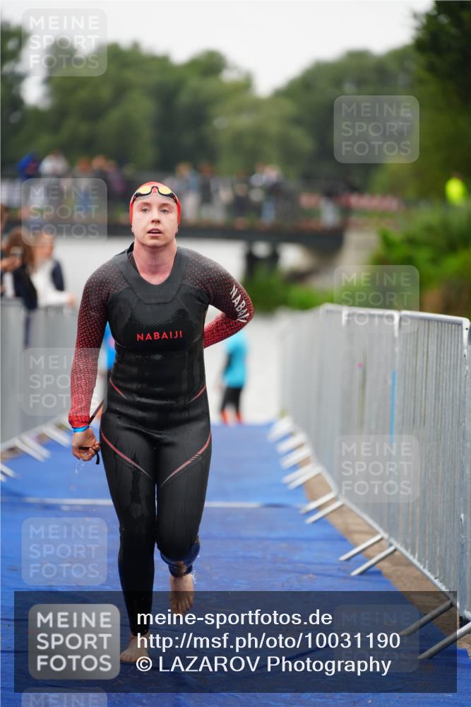 30.08.2026 - Elbe Triathlon Hamburg LAZAROV Photography http://msf.ph/oto/10031190 30.08.2026 08:35:26 Schwimmen 334, 357 meine-sportfotos.de