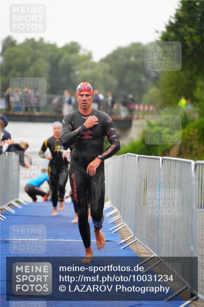 30.08.2026 - Elbe Triathlon Hamburg LAZAROV Photography http://msf.ph/oto/10031234 30.08.2026 08:36:01 Schwimmen 254, 280, 312, 356 meine-sportfotos.de