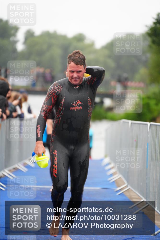 30.08.2026 - Elbe Triathlon Hamburg LAZAROV Photography http://msf.ph/oto/10031288 30.08.2026 08:36:11 Schwimmen 254, 269, 280, 312, 356, 374 meine-sportfotos.de