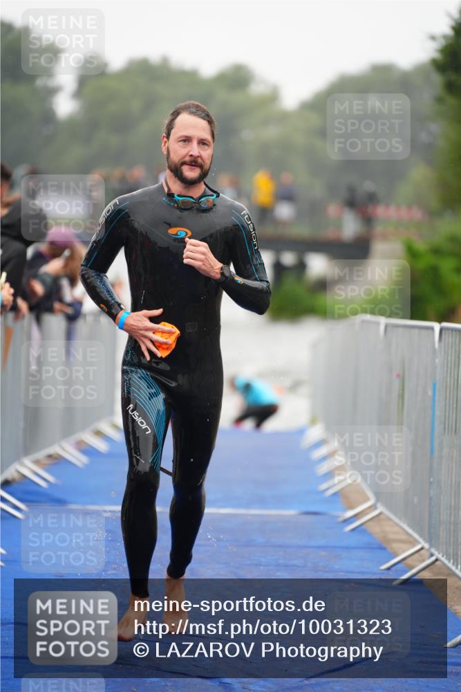 30.08.2026 - Elbe Triathlon Hamburg LAZAROV Photography http://msf.ph/oto/10031323 30.08.2026 08:36:17 Schwimmen 254, 269, 280, 294, 356, 374 meine-sportfotos.de