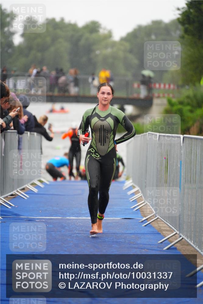 30.08.2026 - Elbe Triathlon Hamburg LAZAROV Photography http://msf.ph/oto/10031337 30.08.2026 08:36:28 Schwimmen 294, 360 meine-sportfotos.de