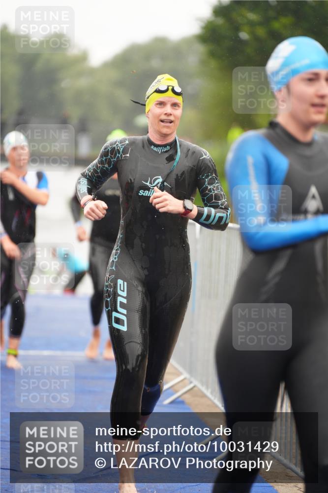 30.08.2026 - Elbe Triathlon Hamburg LAZAROV Photography http://msf.ph/oto/10031429 30.08.2026 08:36:47 Schwimmen 244, 268, 290, 307, 308, 326, 328, 335, 382, 388 meine-sportfotos.de