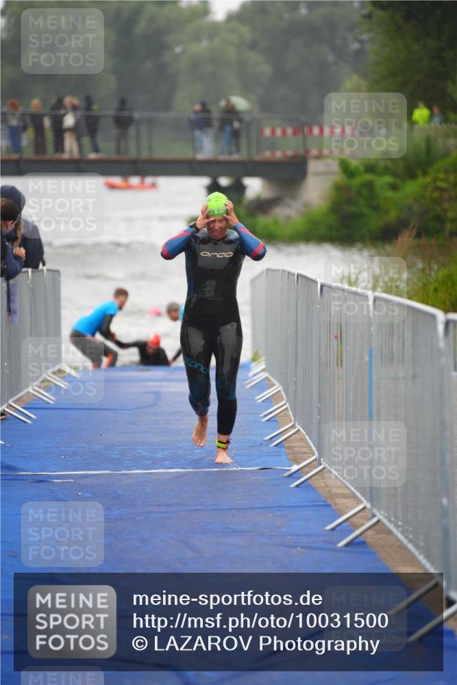 30.08.2026 - Elbe Triathlon Hamburg LAZAROV Photography http://msf.ph/oto/10031500 30.08.2026 08:37:06 Schwimmen 272, 349, 372 meine-sportfotos.de