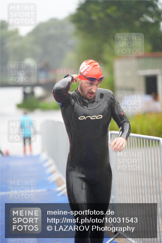 30.08.2026 - Elbe Triathlon Hamburg LAZAROV Photography http://msf.ph/oto/10031543 30.08.2026 08:37:19 Schwimmen 313, 349 meine-sportfotos.de