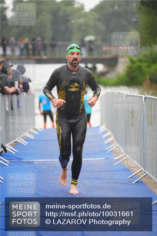 30.08.2026 - Elbe Triathlon Hamburg LAZAROV Photography http://msf.ph/oto/10031661 30.08.2026 08:37:46 Schwimmen 295, 361 meine-sportfotos.de