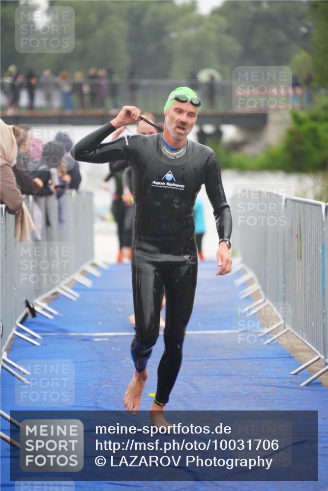 30.08.2026 - Elbe Triathlon Hamburg LAZAROV Photography http://msf.ph/oto/10031706 30.08.2026 08:38:10 Schwimmen 202, 260, 310, 338 meine-sportfotos.de