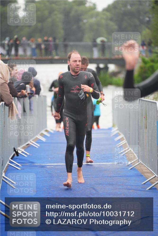 30.08.2026 - Elbe Triathlon Hamburg LAZAROV Photography http://msf.ph/oto/10031712 30.08.2026 08:38:11 Schwimmen 202, 260, 310, 338 meine-sportfotos.de