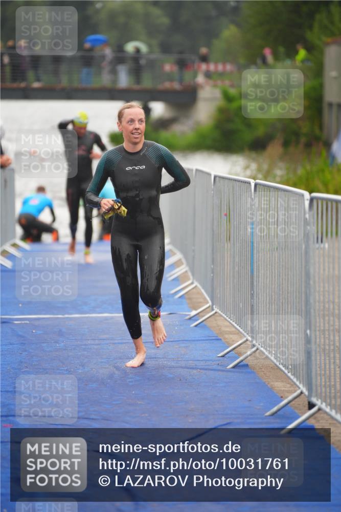 30.08.2026 - Elbe Triathlon Hamburg LAZAROV Photography http://msf.ph/oto/10031761 30.08.2026 08:38:31 Schwimmen 324, 366 meine-sportfotos.de