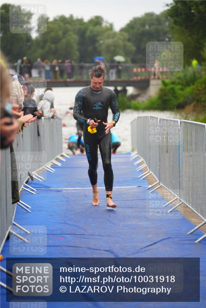 30.08.2026 - Elbe Triathlon Hamburg LAZAROV Photography http://msf.ph/oto/10031918 30.08.2026 08:39:19 Schwimmen 251, 255, 270, 284, 351, 389, 391 meine-sportfotos.de