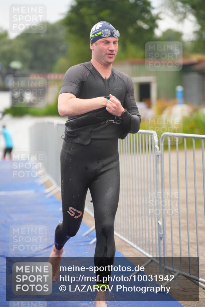 30.08.2026 - Elbe Triathlon Hamburg LAZAROV Photography http://msf.ph/oto/10031942 30.08.2026 08:39:27 Schwimmen 263, 270, 297, 351, 389, 391 meine-sportfotos.de