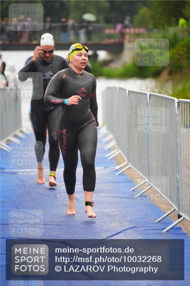 30.08.2026 - Elbe Triathlon Hamburg LAZAROV Photography http://msf.ph/oto/10032268 30.08.2026 08:41:15 Schwimmen 245, 273, 279, 301, 327, 329, 369, 376, 393 meine-sportfotos.de